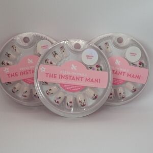 The Instant Mani Press-On Nails - Floral Design - SET OF 3
